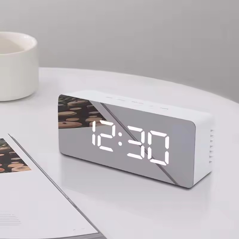 Smart Home Retrofit - 1Pc Weiß Digitale Uhr LED Spiegel